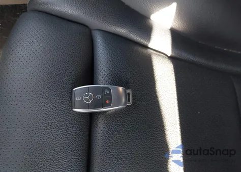 2021 Mercedes-Benz Glc 300 4Matic Suv from USA, damaged, VIN W1N0G8EB7MV291246